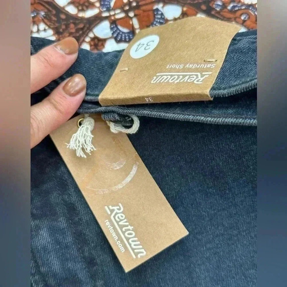 NWT Revtown Decade Denim Saturday Shorts Size 34 - Picture 6 of 10